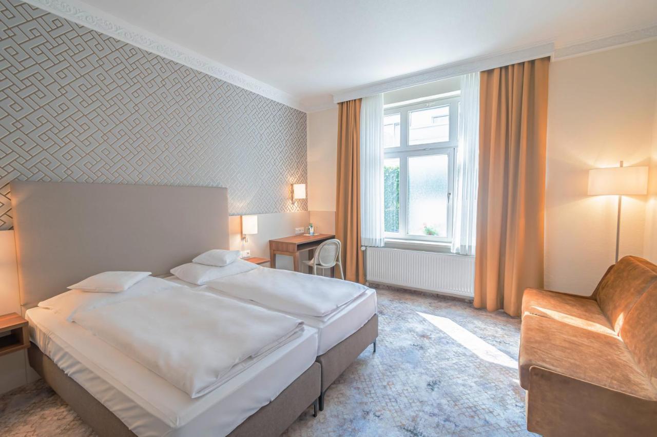 Hotel Villa Am Kurpark Bad Homburg vor der Hoehe Exterior photo