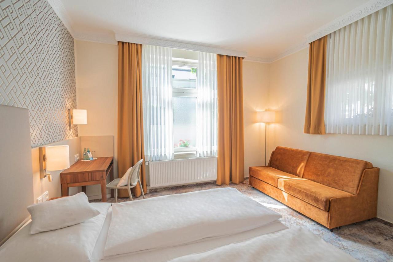 Hotel Villa Am Kurpark Bad Homburg vor der Hoehe Exterior photo