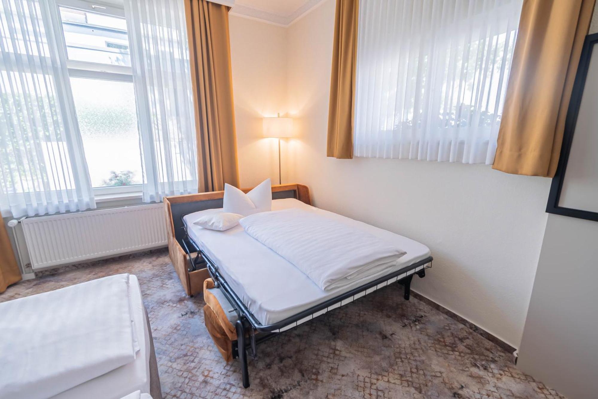 Hotel Villa Am Kurpark Bad Homburg vor der Hoehe Exterior photo