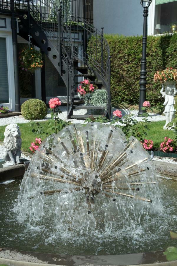 Hotel Villa Am Kurpark Bad Homburg vor der Hoehe Exterior photo
